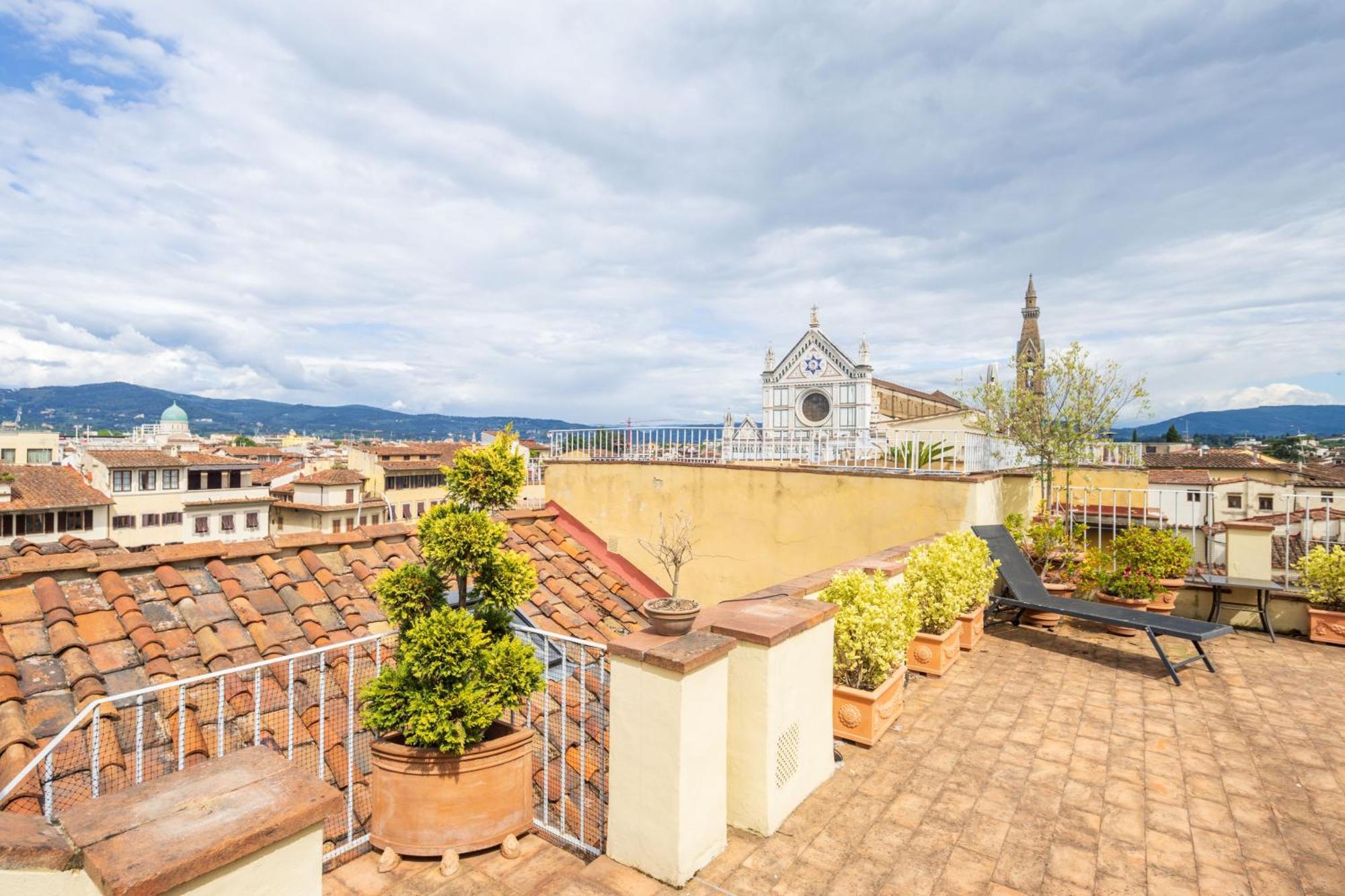 Santa Croce Luxury Penthouse Florence