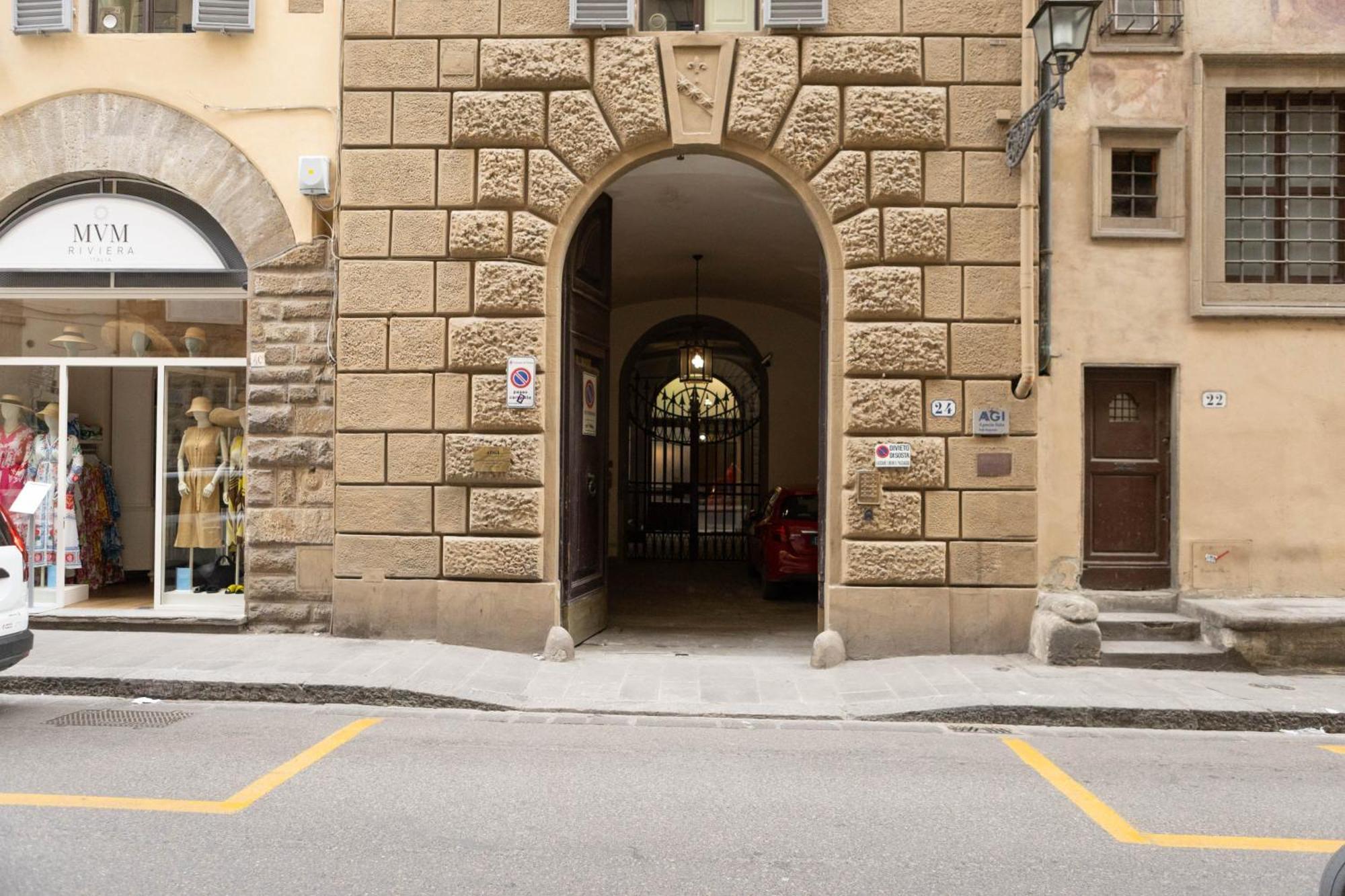 Santa Croce Luxury Penthouse Apartment *